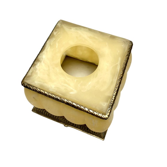 Springmaid Luxury Palais Cream Gold Faux Marble Tissue Box Cover - Picture 2 of 6